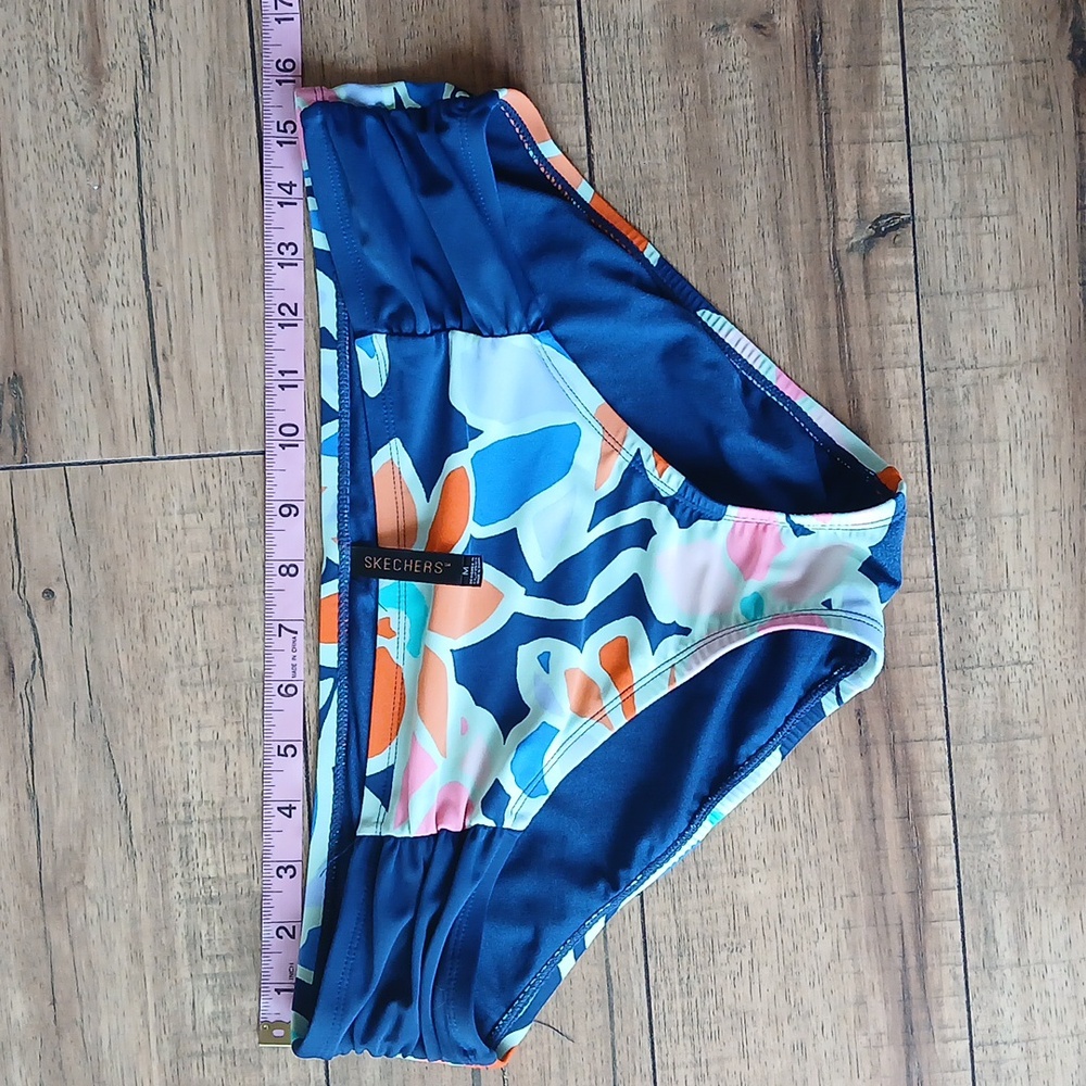 Women's Skechers Floral Patterned 2 Pc Tankini Set Swimwear. Size M - Picture 10 of 17